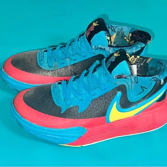 Nike Kyrie 8 GO SE (PS) Kids Shoes 11c - Picture 2 of 5